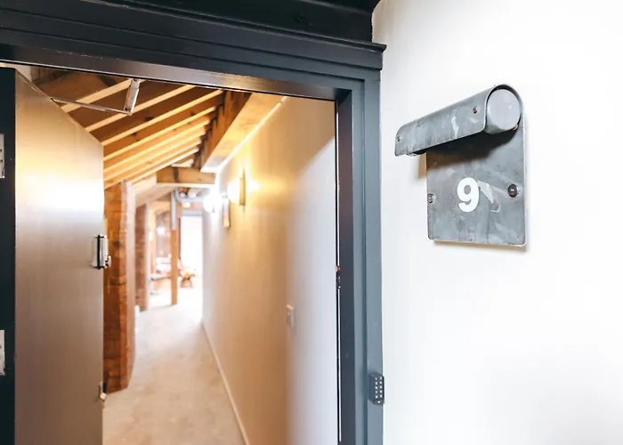 Loftnine9